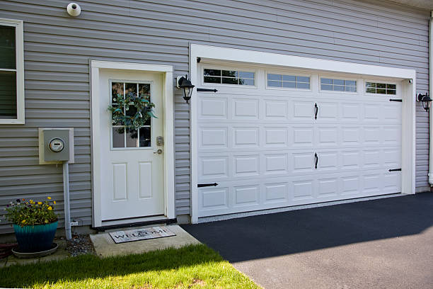 24/7 Emergency Garage Door Panel Replacement experts in Lumberton, MS